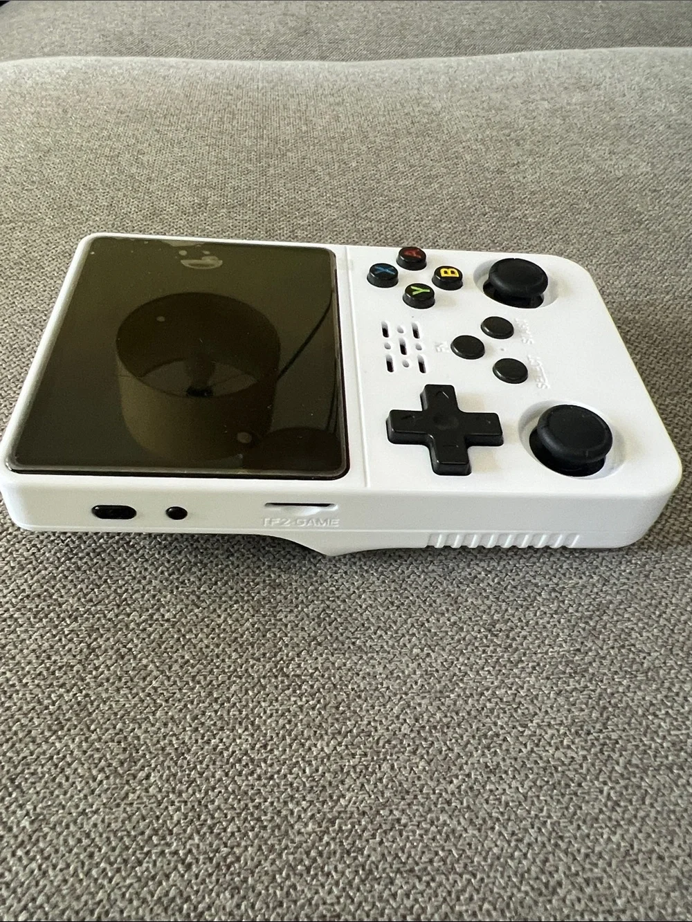 Retrotech R36S Handheld Video Game Console with Build-in 15000 Games (White)